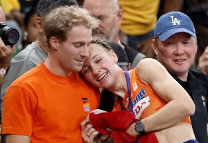 Topatlete Femke Bol is getrouwd met haar grote liefde