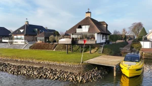 Thumbnail voor Dit is de droomvilla voor waterliefhebbers met een flinke dosis testosteron