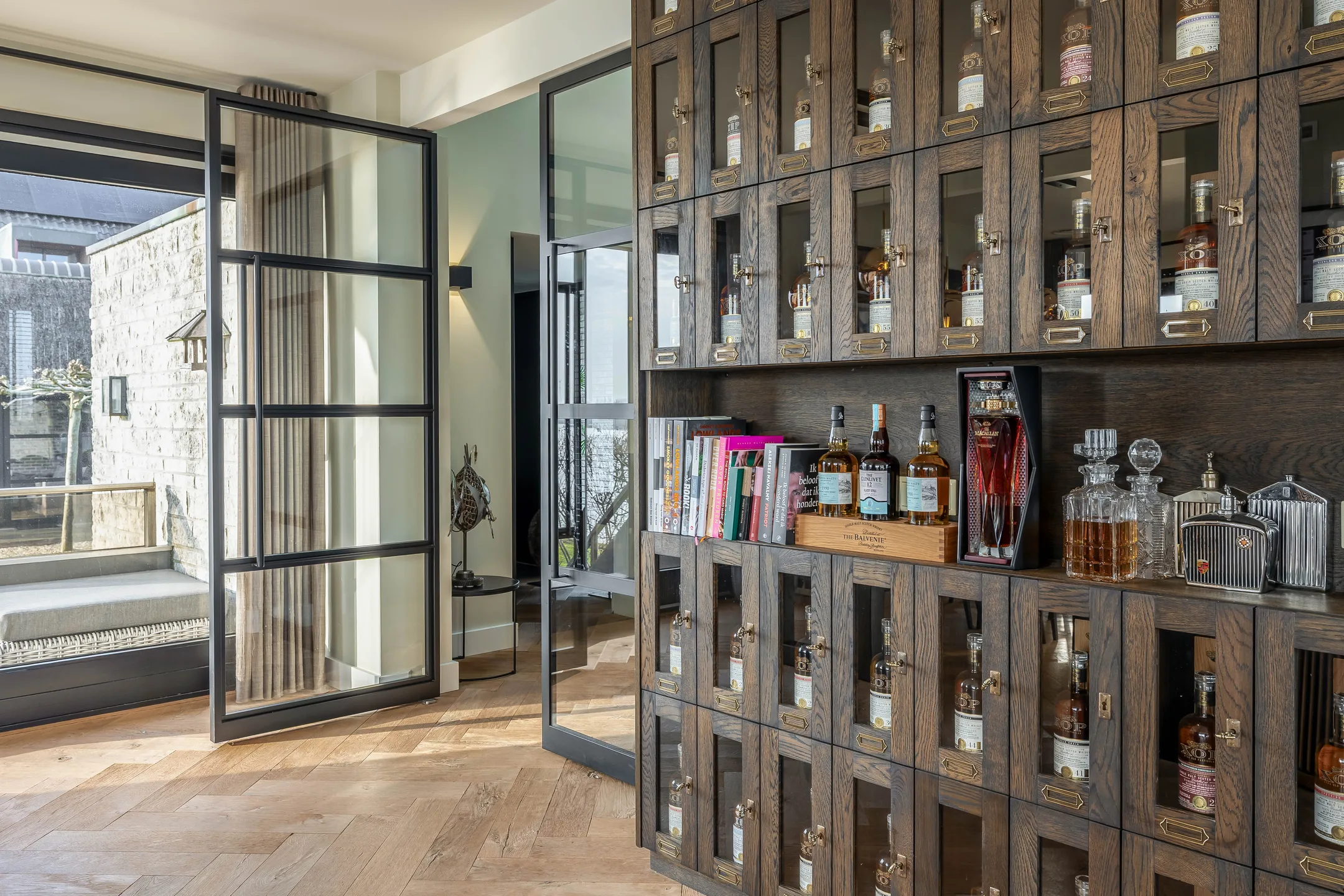 Transformer villa | Whiskey 