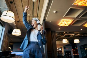 muziek luisteren geluk, ring my bell, verboden nummer in casino