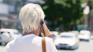 Thumbnail voor Tina's (73) ex wilde samen oud worden, maar dumpte haar zomaar via de telefoon: 'Hij had de kriebel niet meer'