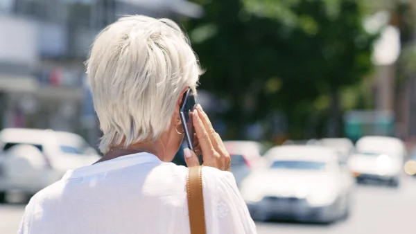 Tina werd gedumpt via de telefoon, illustratief beeld bij rubriek