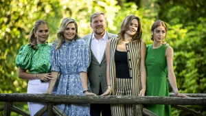 Thumbnail voor Koningin Máxima leerde haar dochters om te spreken voor grote groepen