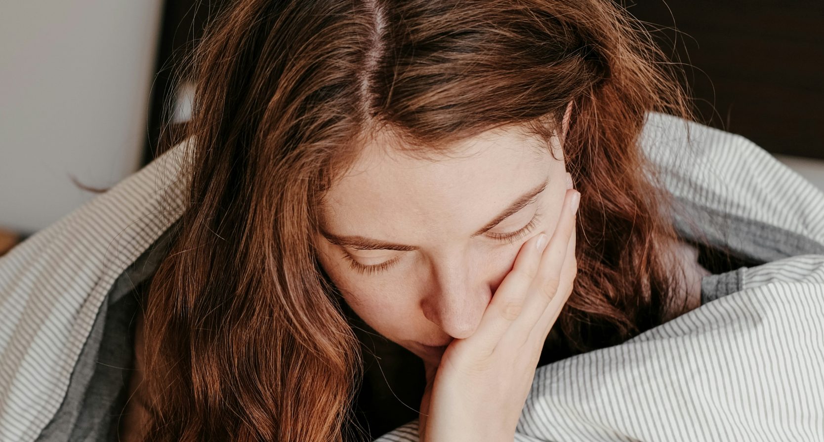 Diana's onderbuurvrouw flirt met haar man: 'Staat ze daar, in haar satijnen badjas'