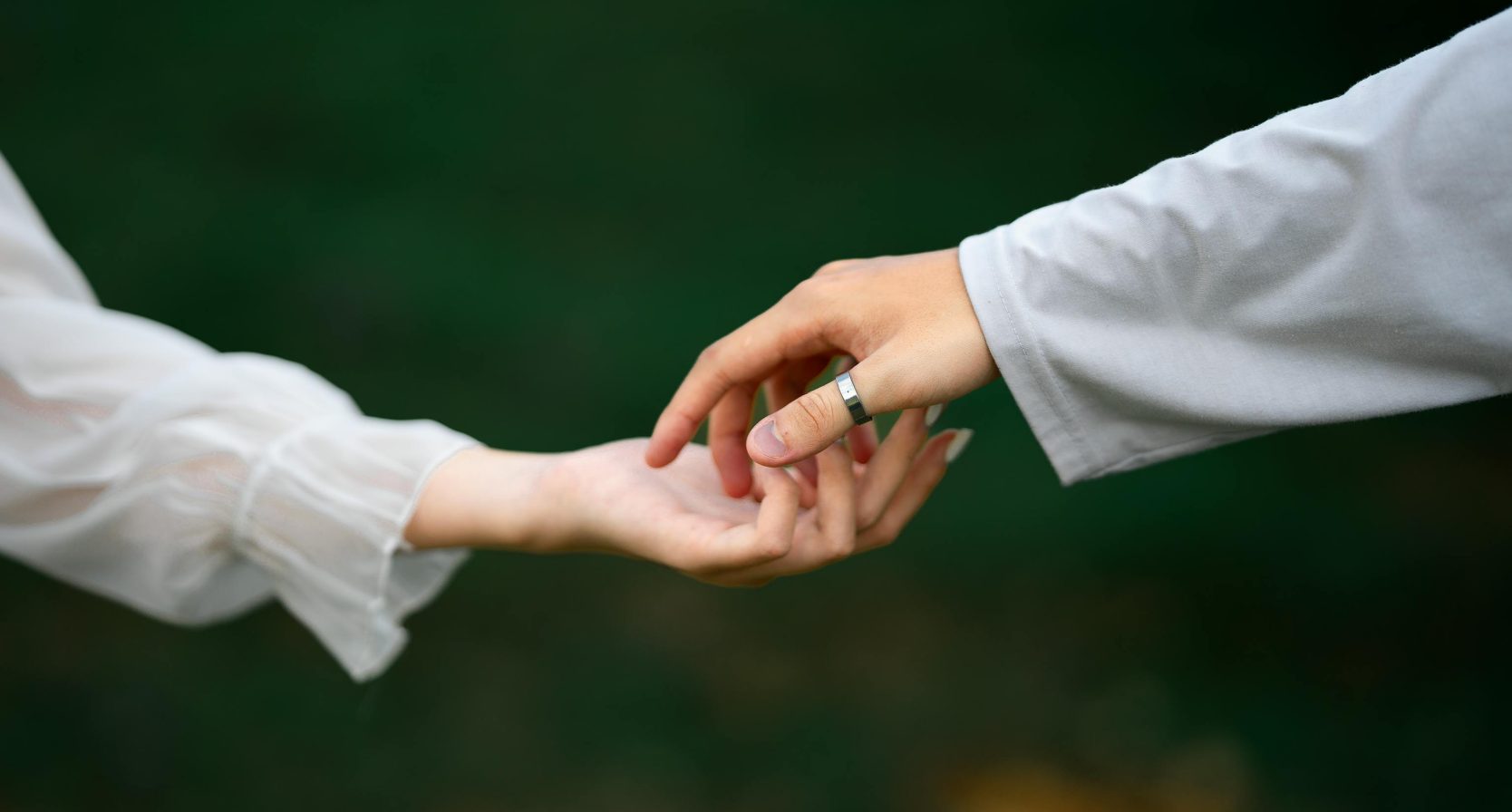 Als Hilde (59) psychisch ziek wordt, mist ze emotionele steun van haar man: 'Voelde me heel eenzaam in mijn huwelijk'