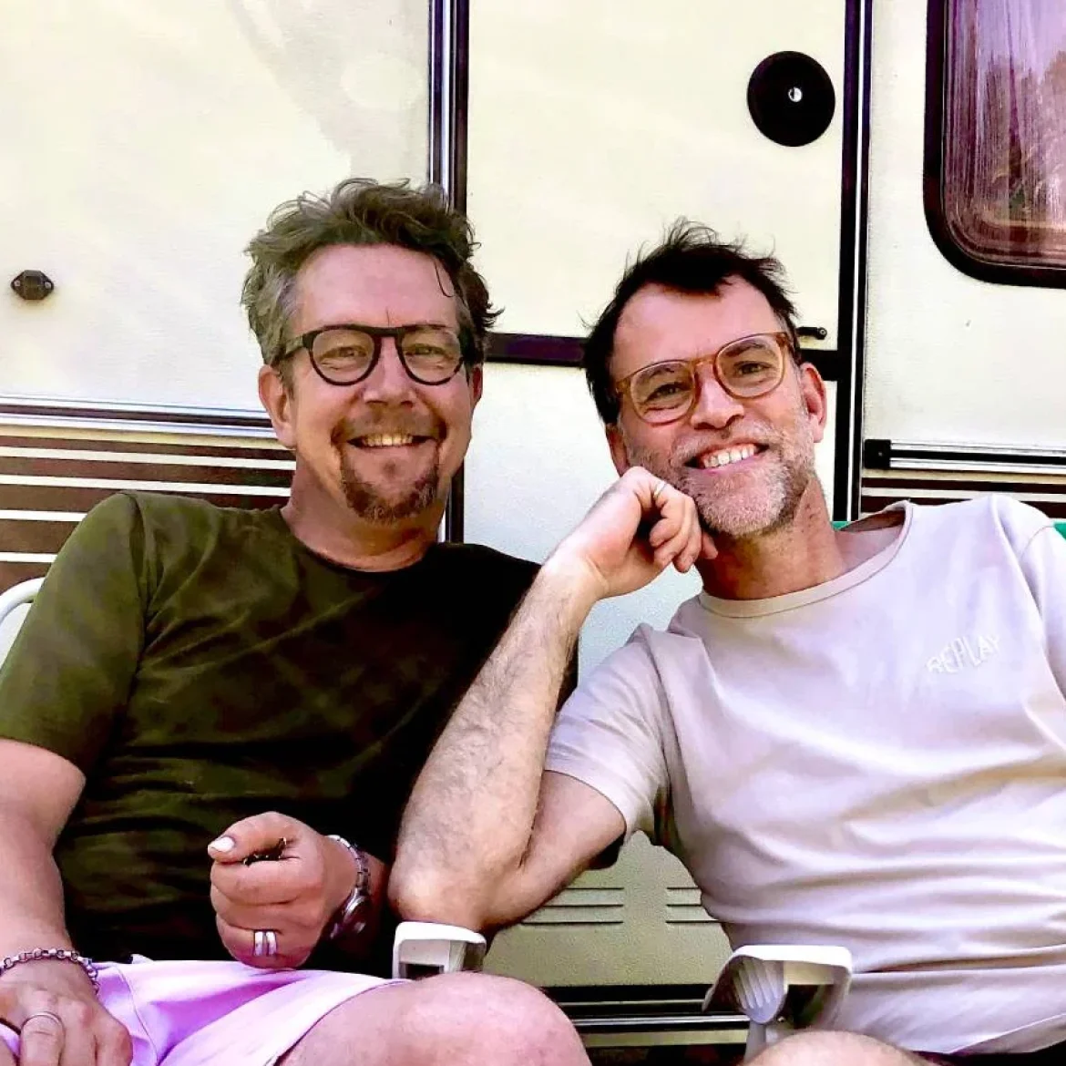 Martins liefde Tonnie (47) overleed door een aanrijding: 'Hij vloog vlak voor mijn ogen door de lucht'