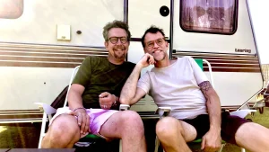 Thumbnail voor Martins liefde Tonnie (47) overleed door een aanrijding: 'Hij vloog vlak voor mijn ogen door de lucht'