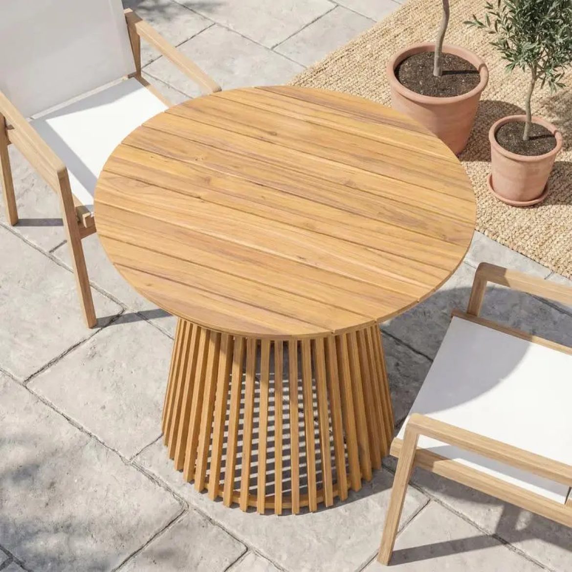 Toe aan nieuw tuinmeubilair? Deze designtafel van Action spotten wij voor een heel fijne prijs