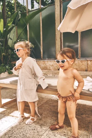 Thumbnail voor 10 fijne én vrolijke kinderbadjassen: van gestreept tot met oortjes