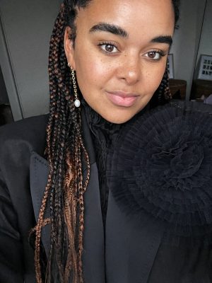 Thumbnail voor Stylist Valérie Ntantu: 'Hier maken ze de mooiste kinderkleding van oude overhemden'