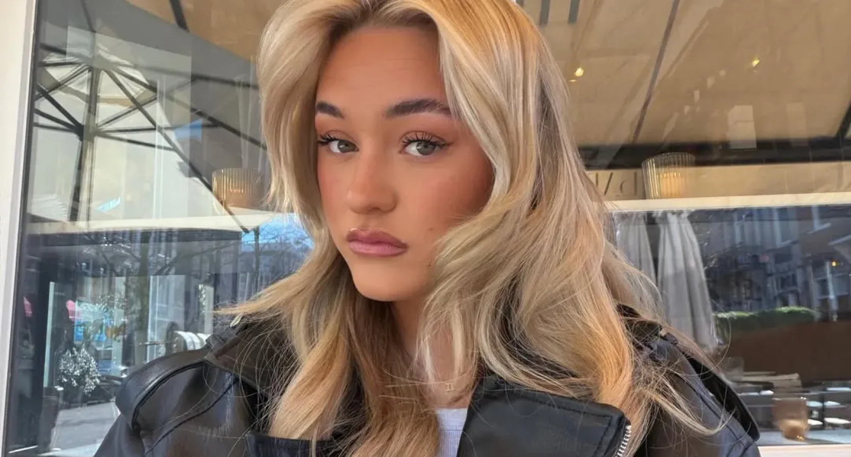 carice hele leven single