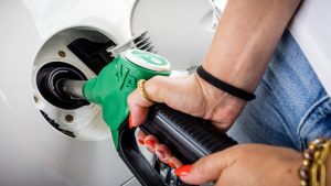 Thumbnail voor Dure benzine dwingt werkenden tot aanpassingen: vaker thuiswerken en fiets populairder