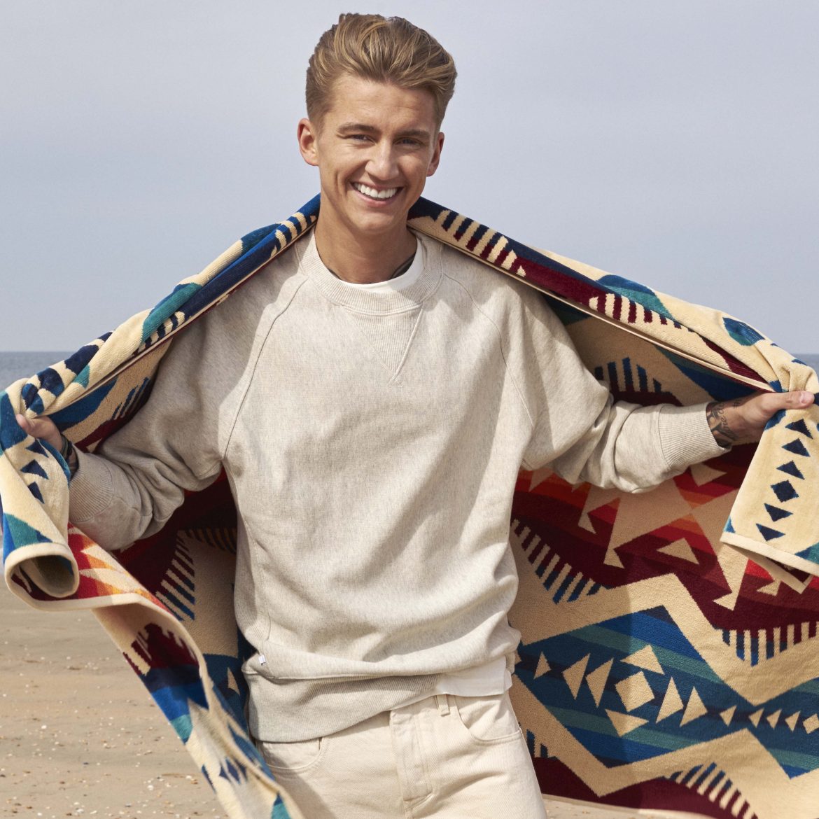 Moet je even zien: déze bekende Nederlandse zanger is de oom van Mart Hoogkamer