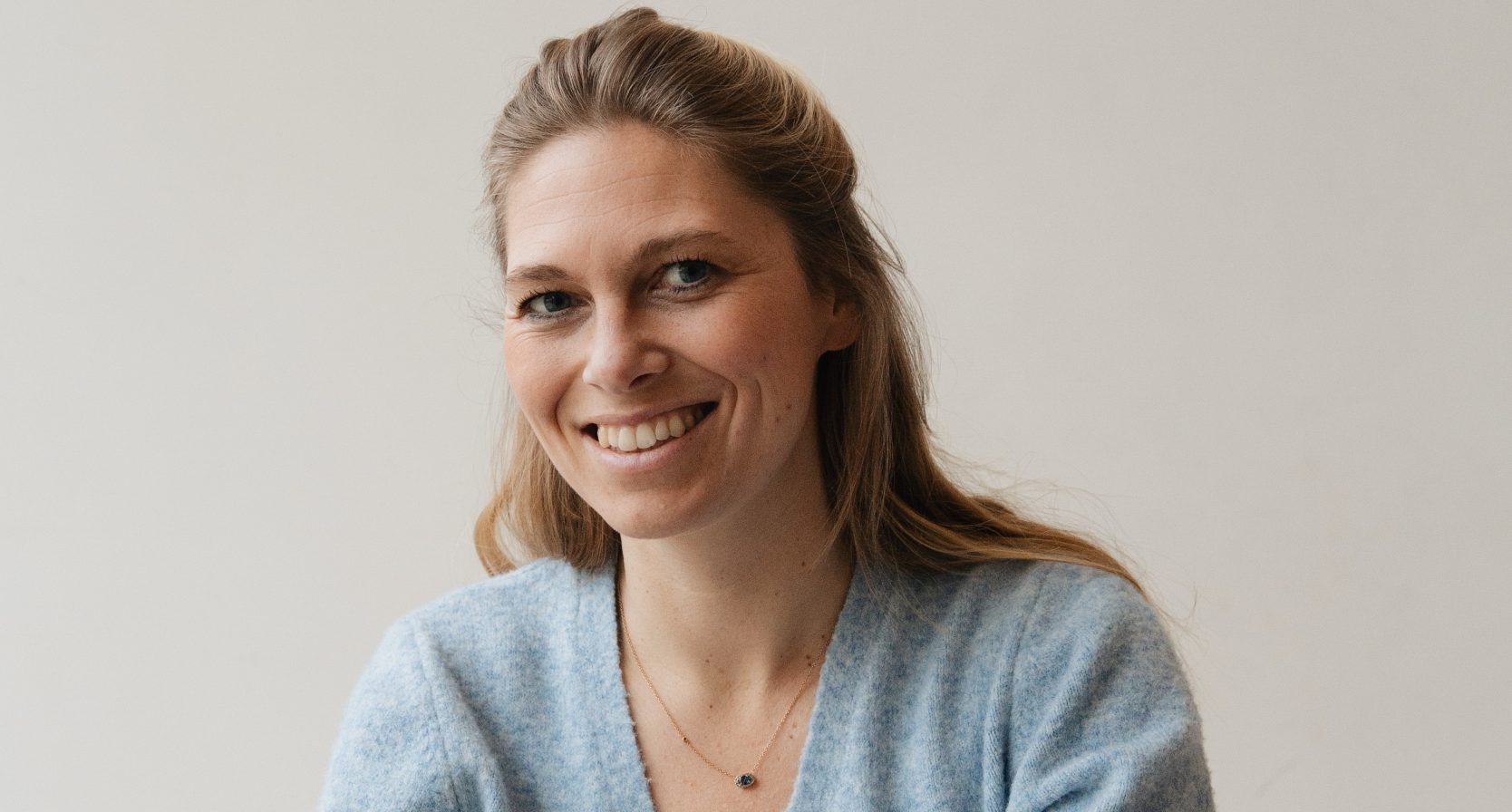 Julie Munneke-Tromp van Tiny Library