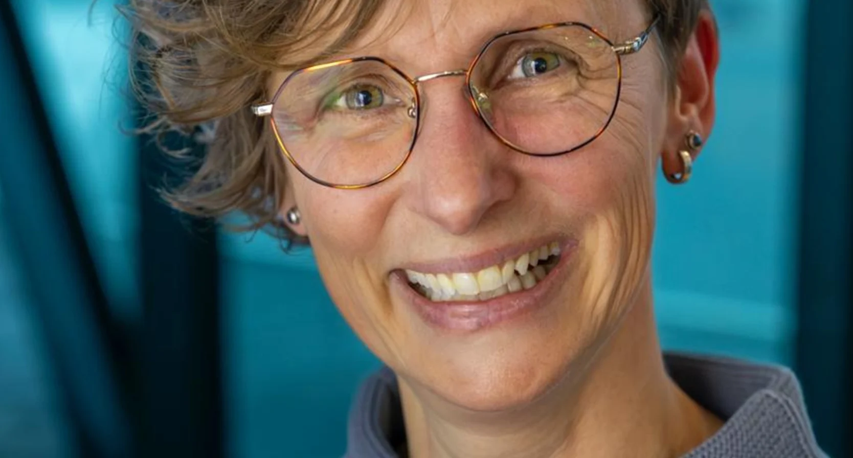 Tamira over stemmen in haar hoofd