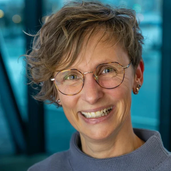 Tamira over stemmen in haar hoofd