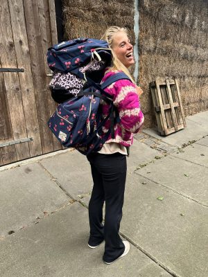 Thumbnail voor Odine kreeg vier kinderen in één jaar: ‘Als vriendinnen een slechte nacht hebben, denken ze aan ons’