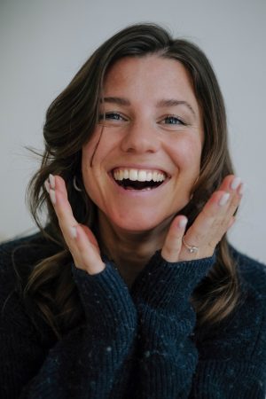 Thumbnail voor 'De echoscopiste draaide zich naar ons toe en zei: 'Houd je vast, het is tóch een tweeling''