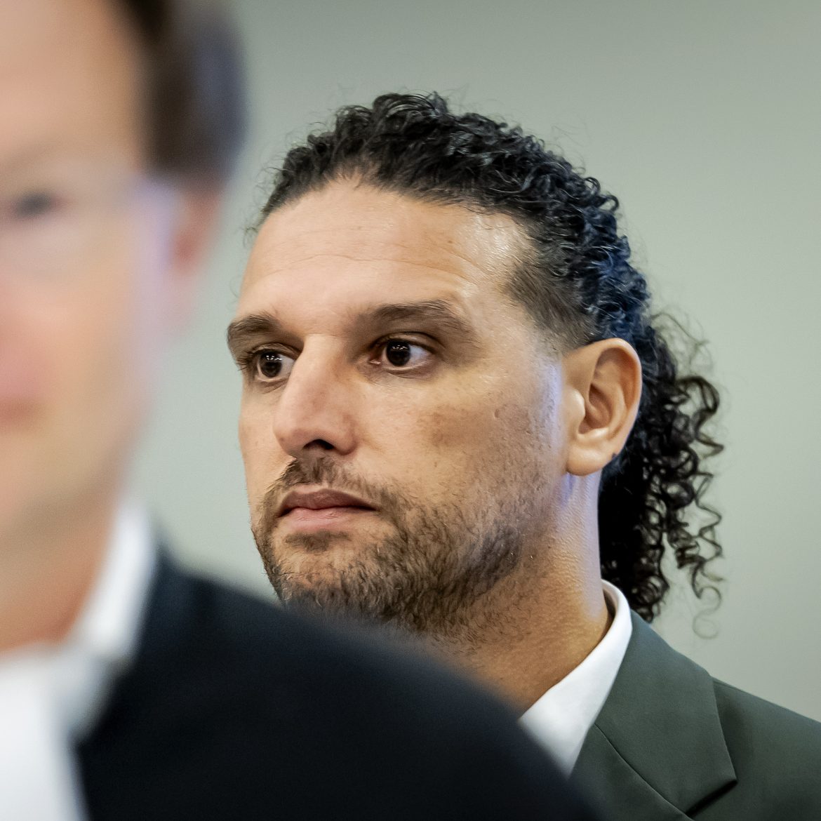 Ali B in rechtszaal: 'Papa, de kinderen op school zeggen dat je naar de gevangenis moet'