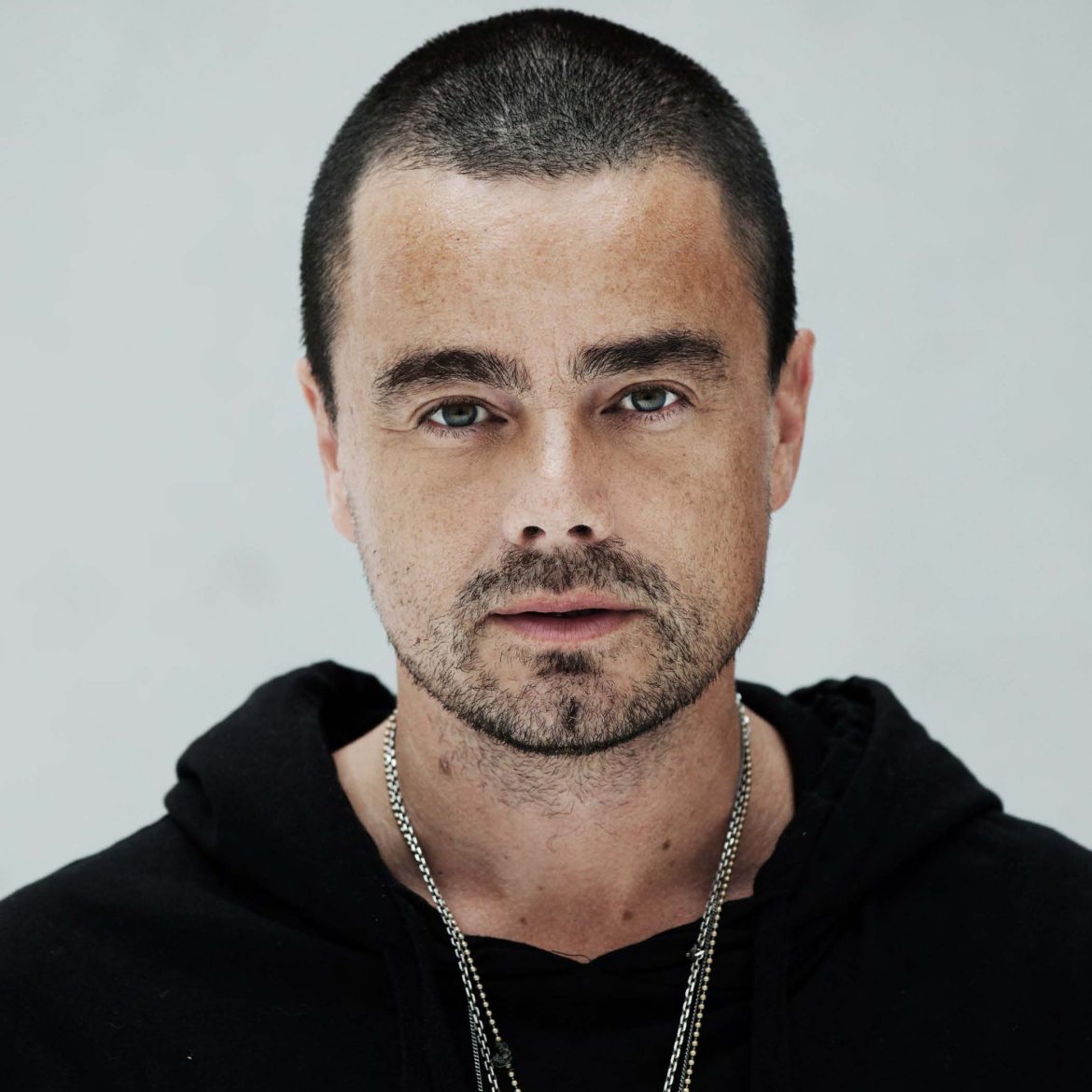 Dinand en Lucy Woesthoff gaan opnieuw emigreren, dít is het Engelse landgoed dat ze hebben gekocht