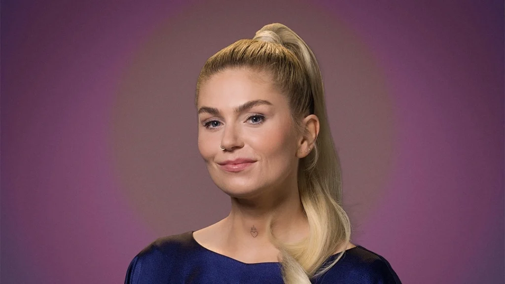 Roxeanne Hazes in The Passion