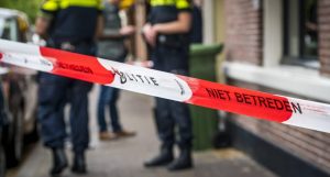 Thumbnail voor Verslaggever vindt steekwapen op parkeerplaats waar ABN AMRO-medewerker (59) om het leven werd gebracht