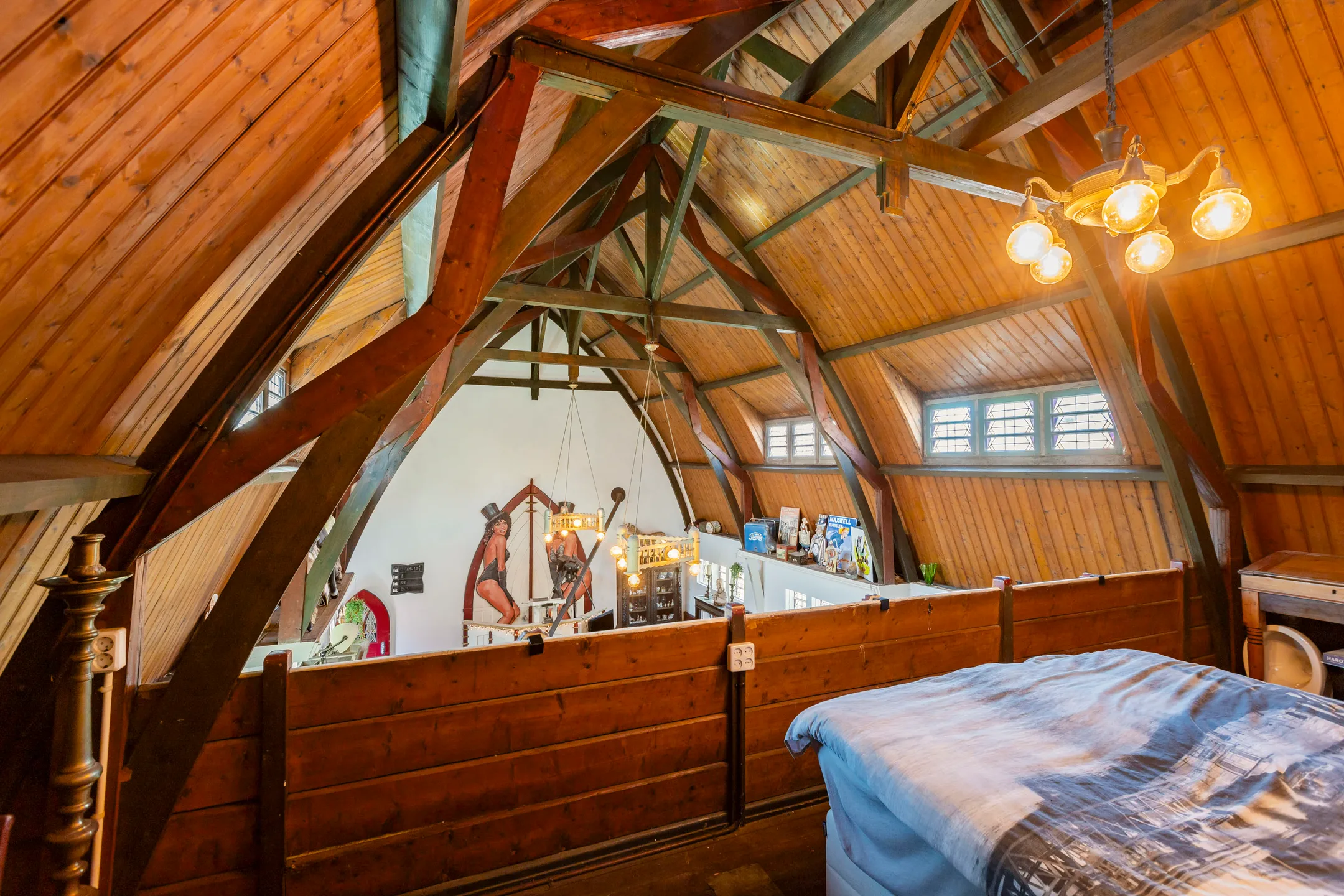 Slaapkamer wonen in een kerk