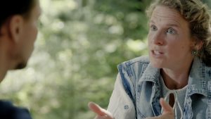 Thumbnail voor In 'Klinkt als een sekte' vreest Marieke voor het leven van haar zus: 'Als familie ben je machteloos'