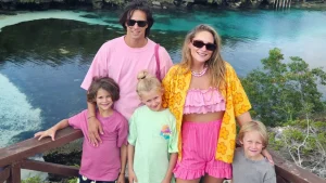 Thumbnail voor Rebecca Boektje heeft dé tip voor nieuwe moeders: 'Laat die handleidingen los en kijk naar je kind'