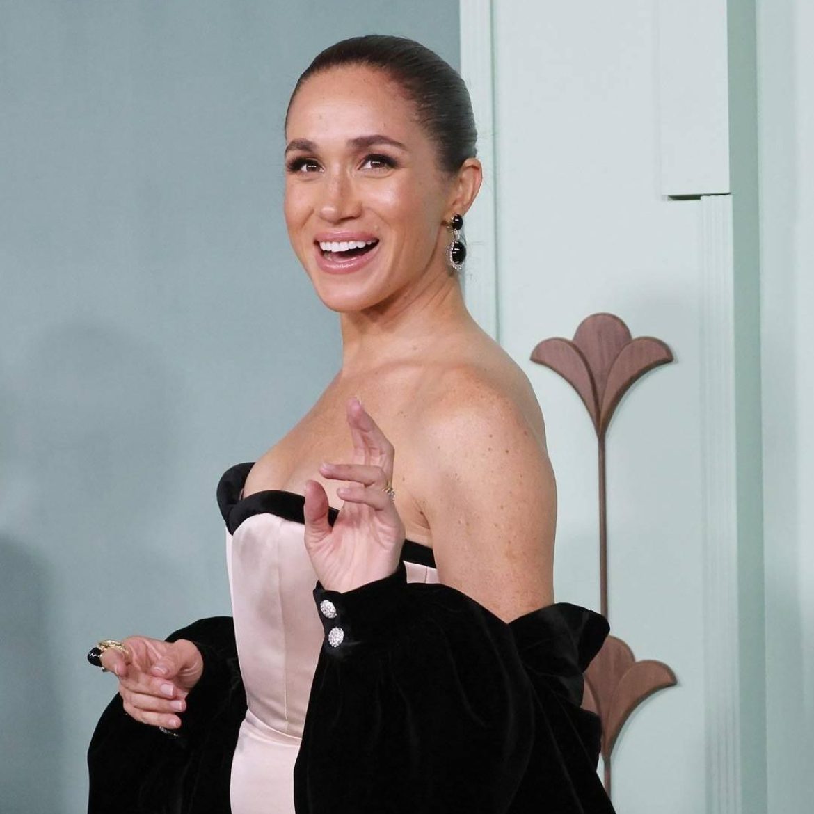 Meghan Markle deelt beelden van paasviering met haar dolenthousiaste kinderen