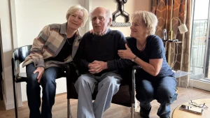 Thumbnail voor Astrid (67) is mantelzorger voor haar vader, maar wil dat eigenlijk niet: 'Ik ben verzand in deze situatie'