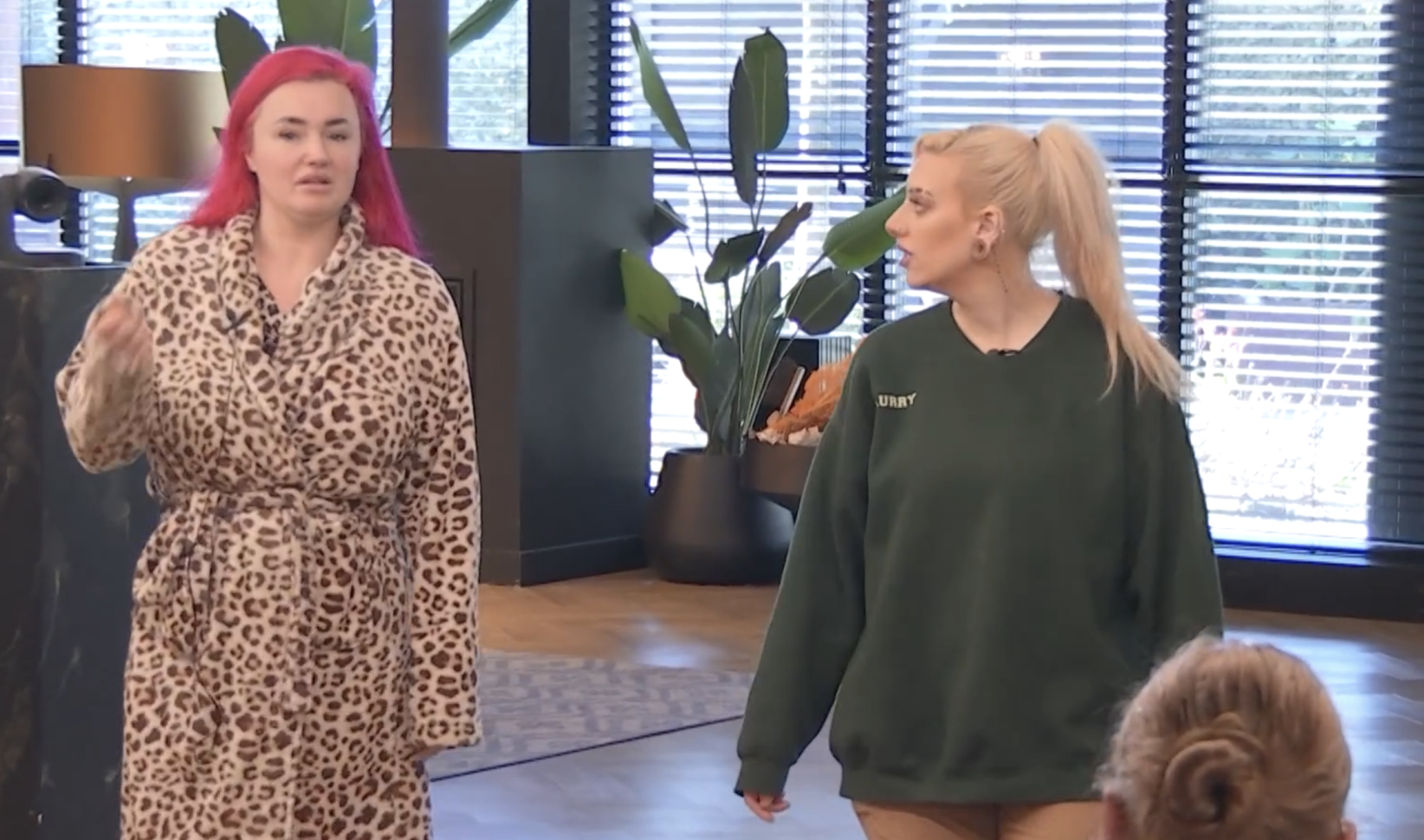 Schrik in de loods: Bonnie acuut naar ziekenhuis tijdens 'De Bondgenoten'