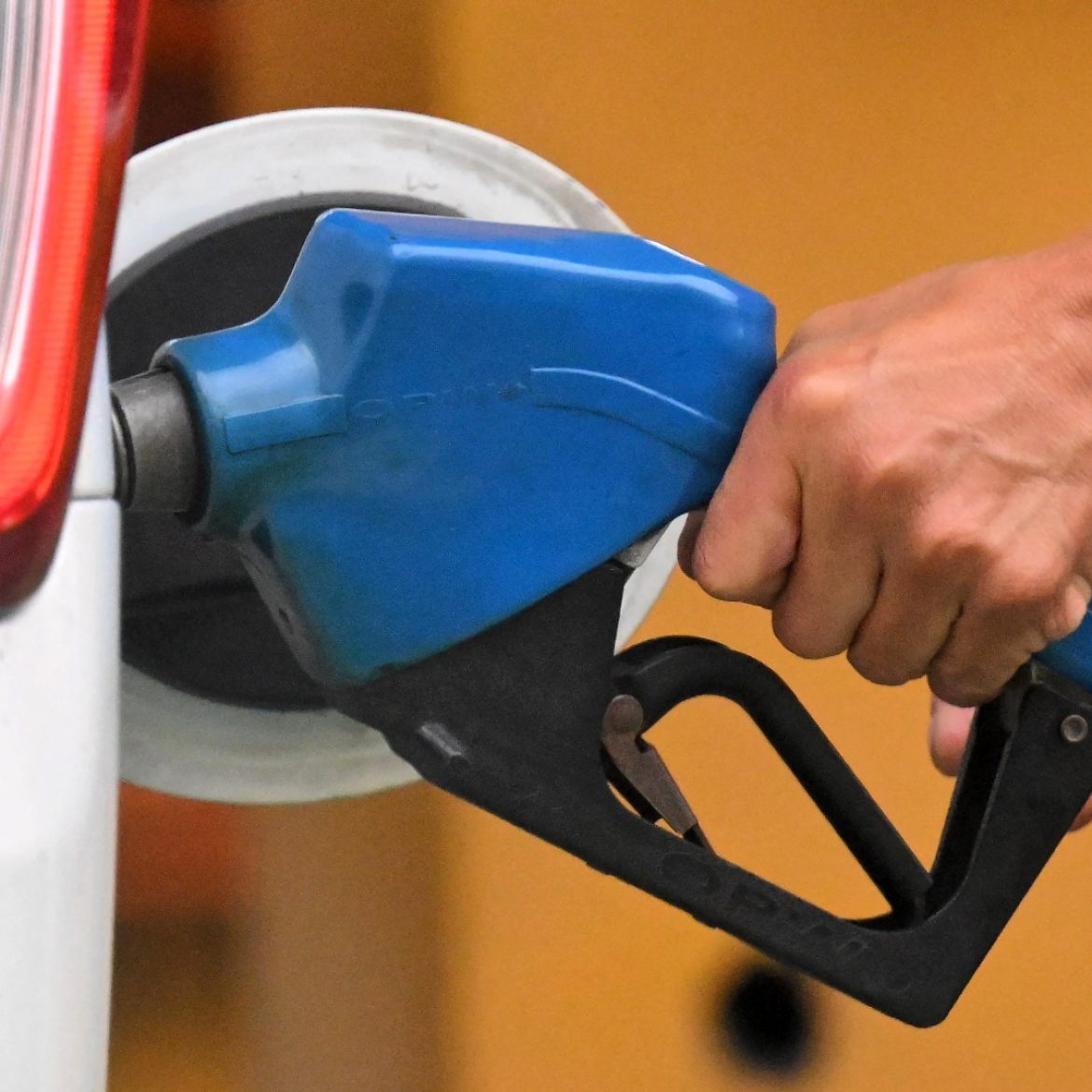 Goed nieuws: brandstof en energie mogelijk goedkoper na bestand