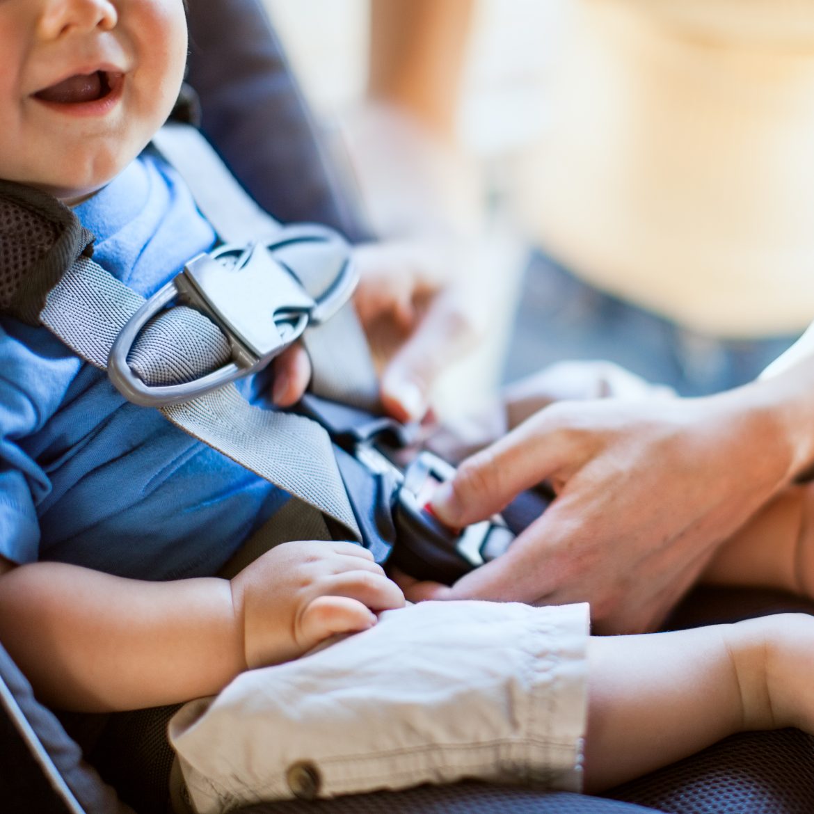 ANWB waarschuwt voor maar liefst acht gevaarlijke autostoeltjes: 'Gebruik deze niet'