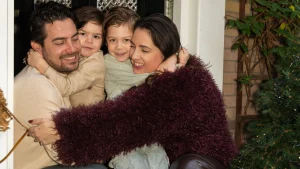 Thumbnail voor Leslie Keijzer over opkrabbelen na postnatale depressie: 'Ik ben er nog dagelijks mee bezig'