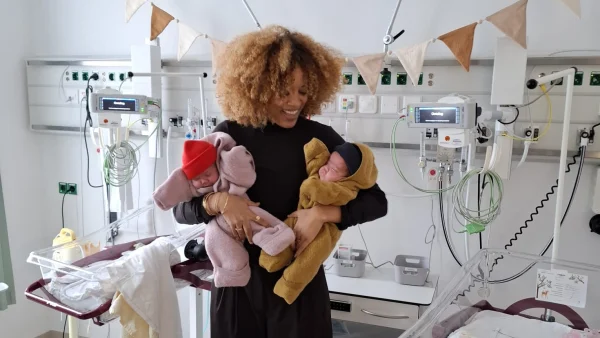 Michelle is bewust alleenstaande moeder en kreeg een tweeling: ‘We lagen de eerste 101 dagen in het ziekenhuis’