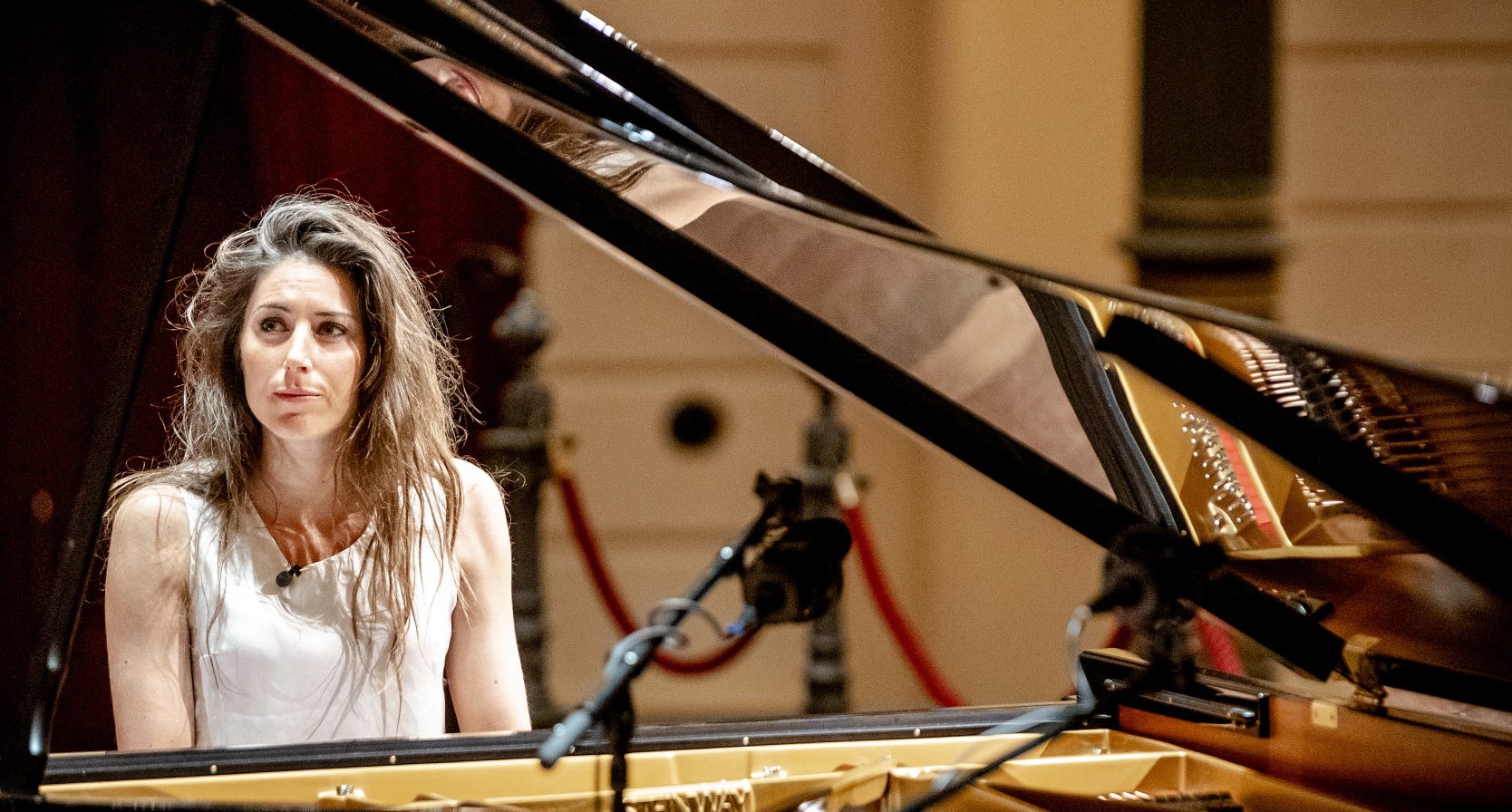 Iris Hond geschokt door arrestatie van moord verdachte oud-date: 'Er is nooit een relatie geweest'