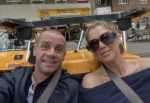 Sam Gooris over 27 jaar liefde voor Kelly Pfaff: 'Ze is mijn alles, zo staat ze ook in mijn gsm'