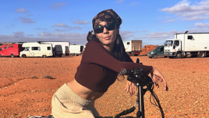 Thumbnail voor Kat heeft rampzalige date: 'In de camper wacht ik tot ik hem hoor wegrijden, tot ik tevoorschijn kom'