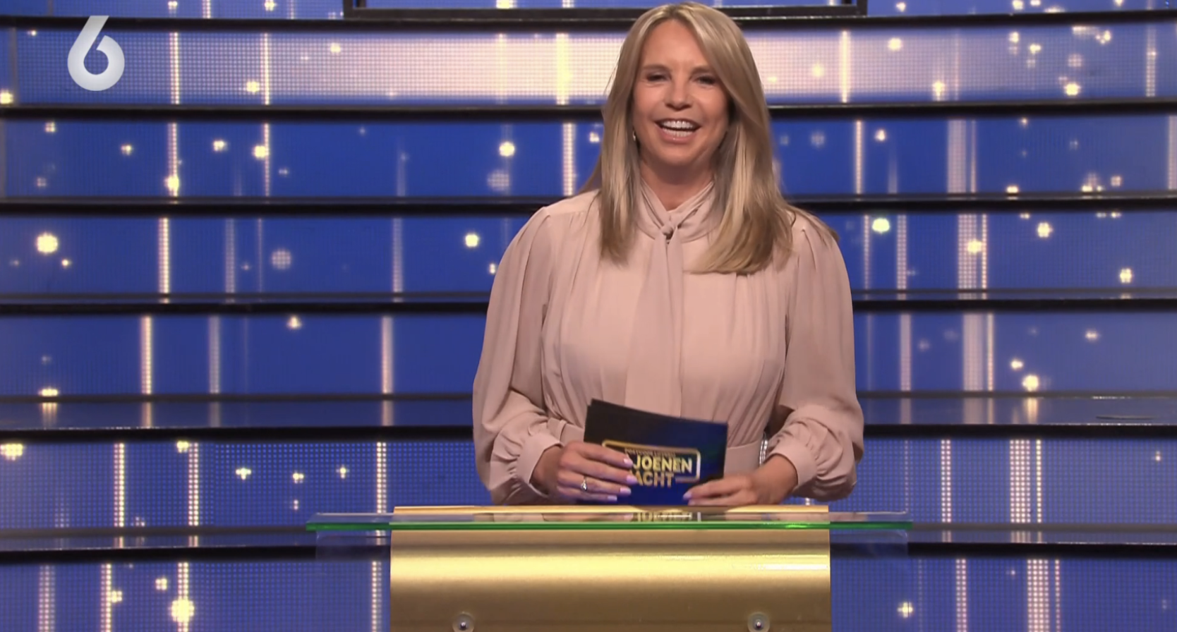 Linda de Mol in jurk tijdens Miljoenenjacht