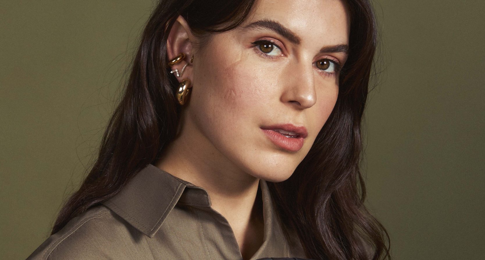 Op vakantie? Nee, Eva (28) koopt liever een designertas: 'Ik werk graag voor iets tastbaars'