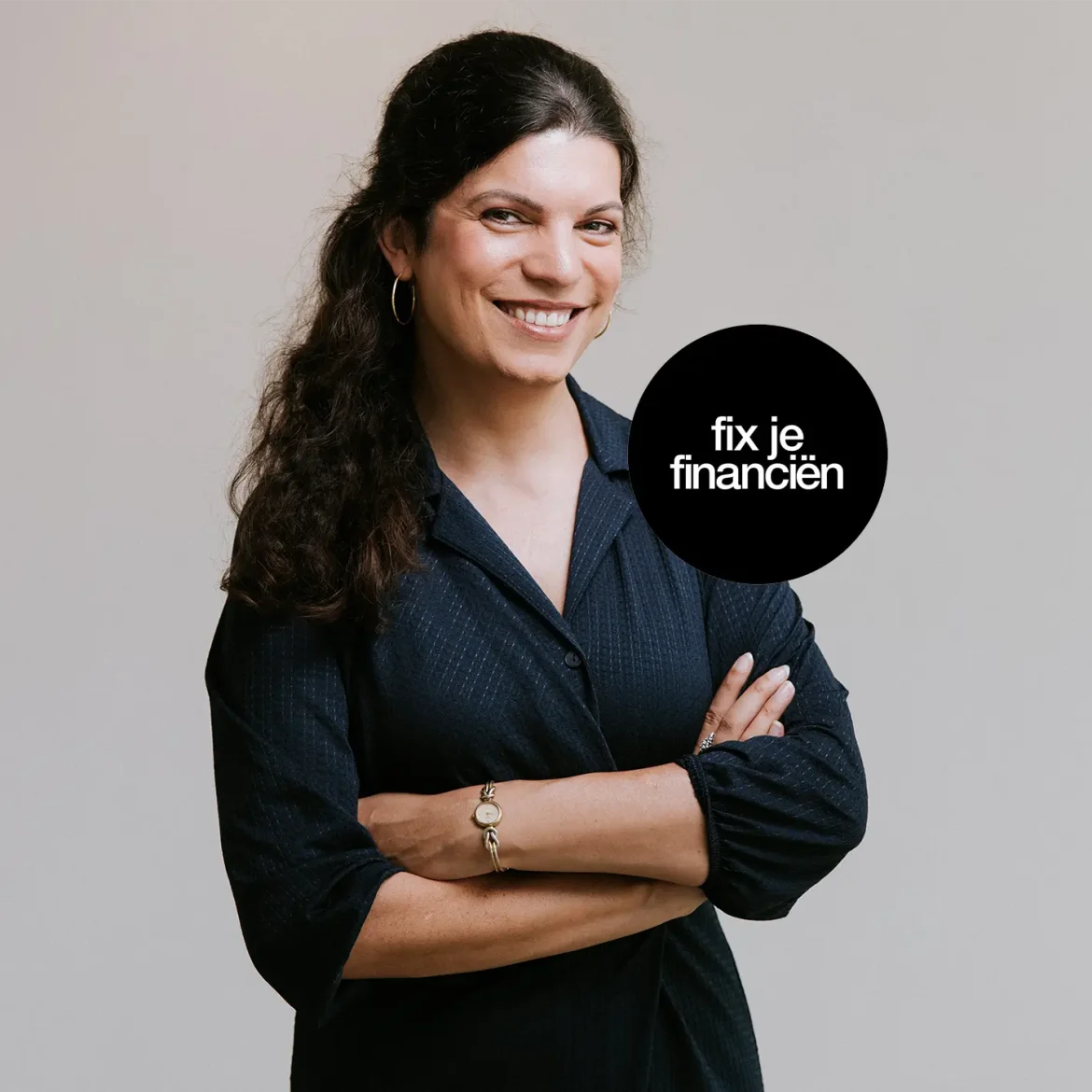 Shiva Bloemberg: 'Vrouwen onderschatten zichzelf als het om financiën gaat, ze beleggen juist beter dan mannen'