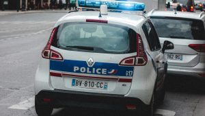 Jongen (9) meer dan een jaar opgesloten in bestelwagen: ‘Zij is mijn ergste vijand’