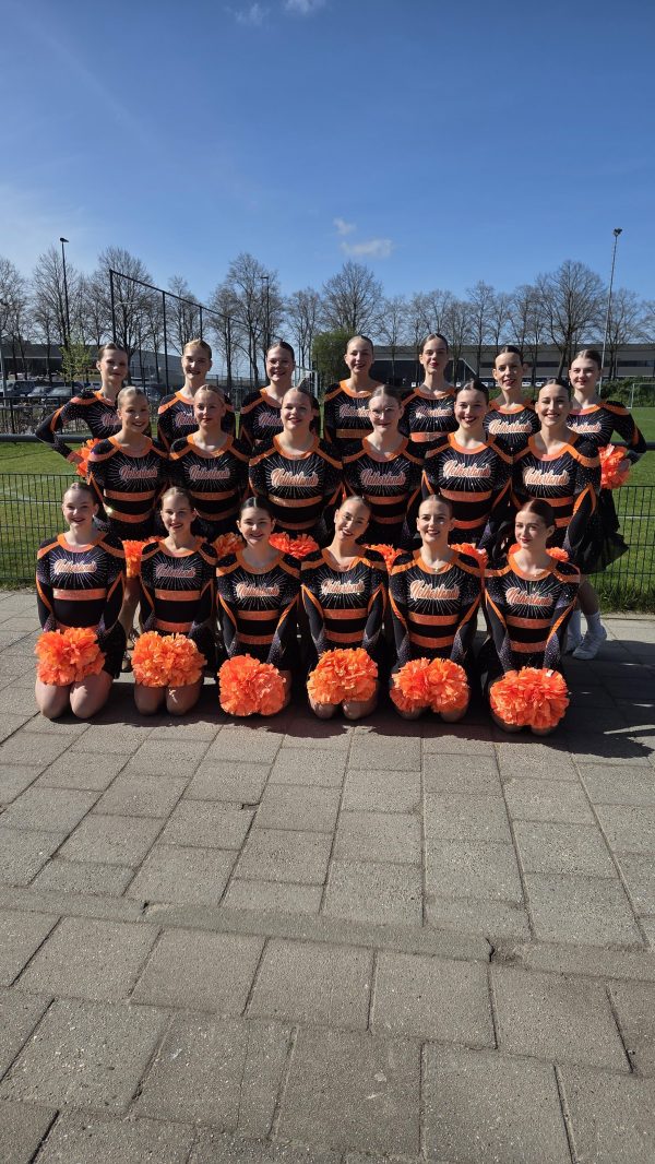 United Cheers Cheerleaders