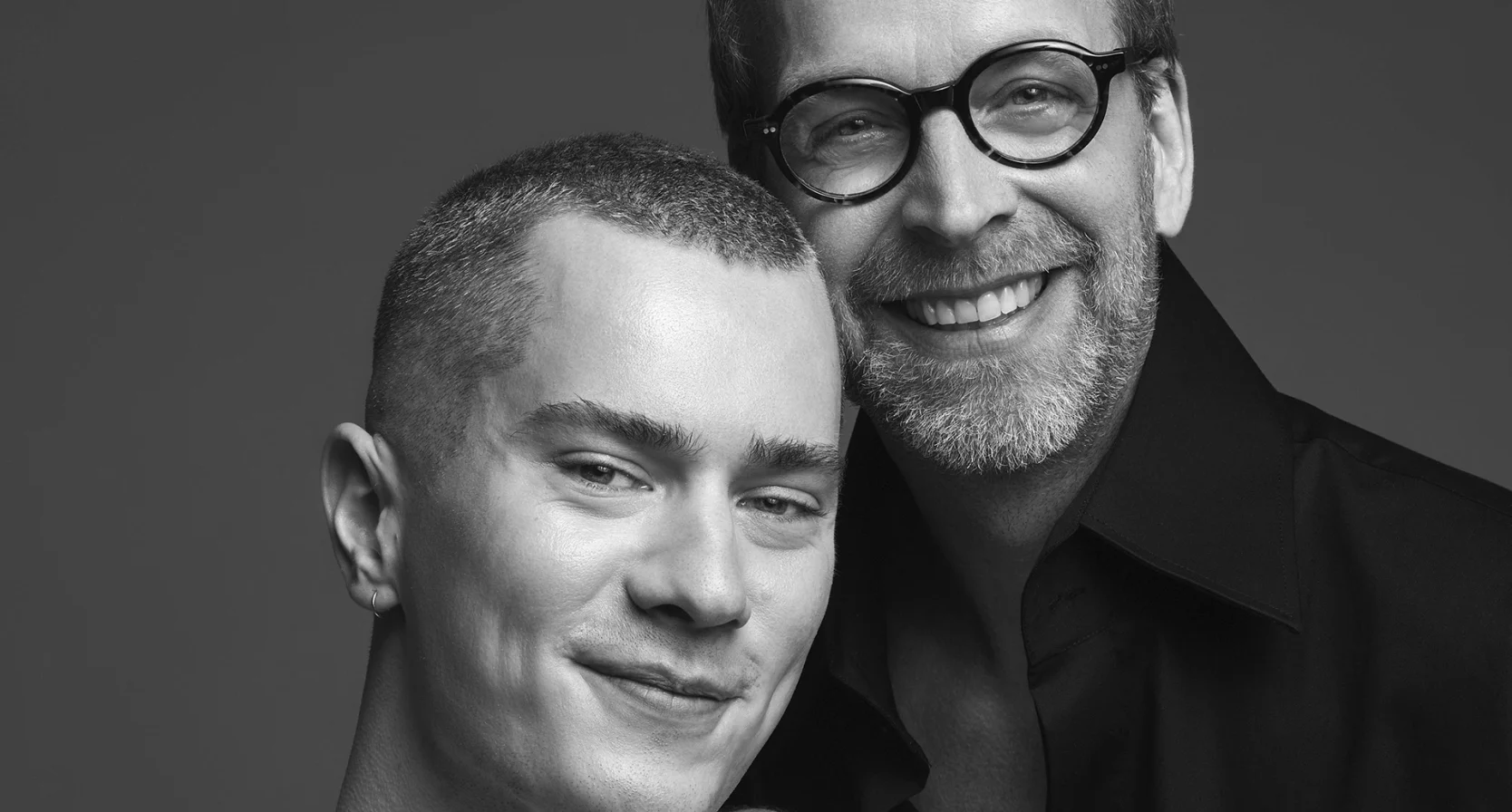 'Laat anderen je niet weerhouden jezelf te zijn': lees hier het voorwoord van de L'HOMO.-hoofdredacteuren