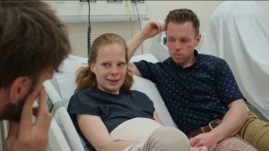 Thumbnail voor Nicole vreest dat kinderen haar later niet meer kennen in 'Over Mijn Lijk': 'Ik heb het heel moeilijk om hen achter te laten'