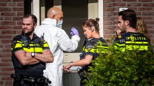 Klein meisje om het leven gebracht bij steekpartij in Limburg, twee volwassenen opgepakt