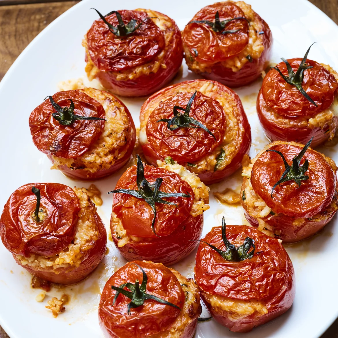 Gevulde tomaten uit Antipasti