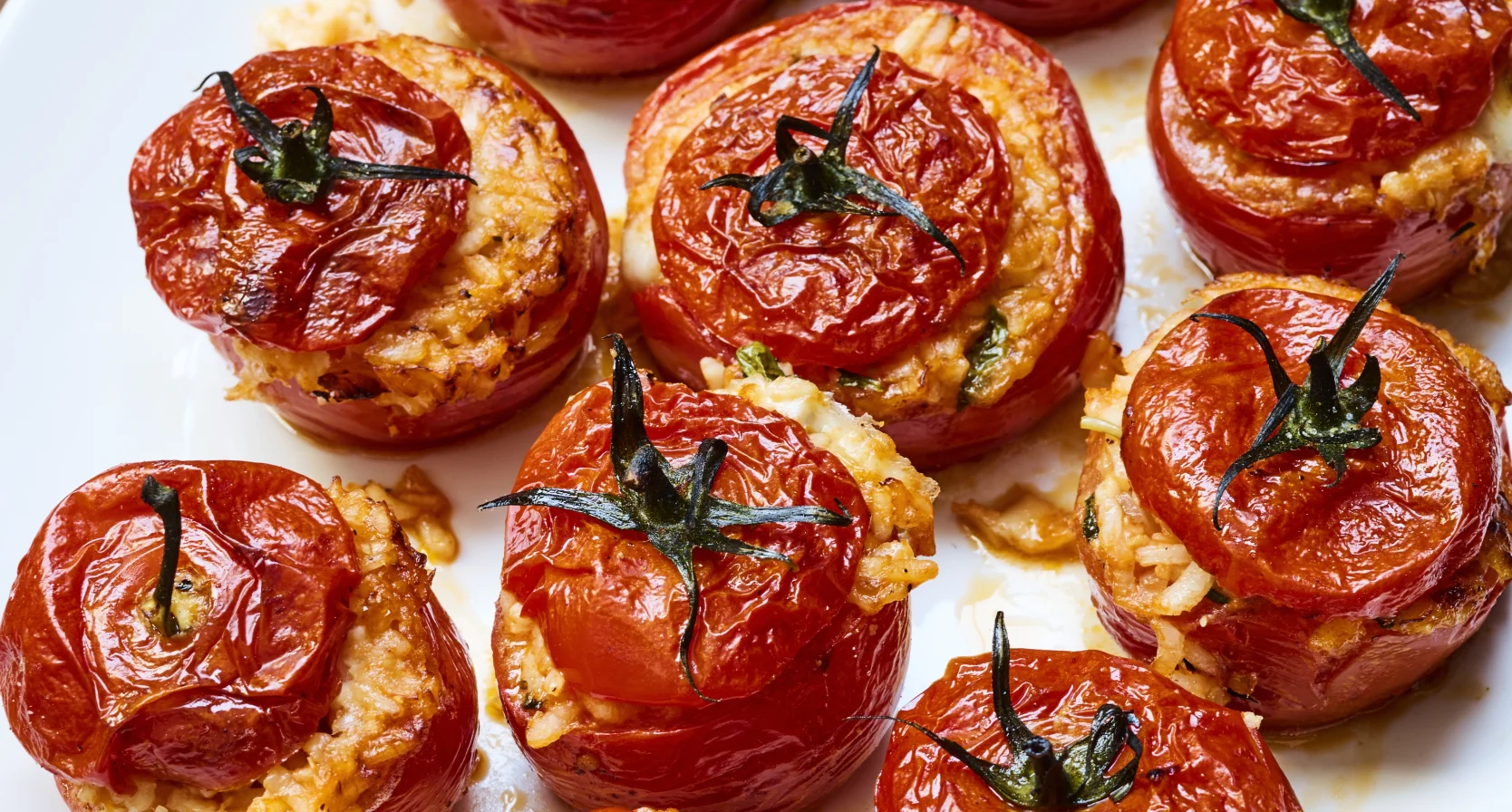 Gevulde tomaten uit Antipasti