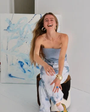 Thumbnail voor Door burn-outklachten begon Appie weer met schilderen, nu heeft ze haar eigen gallery: 'Het voelde als een redding'